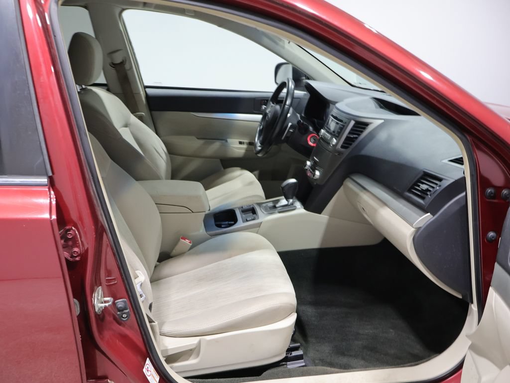 Used 2013 Subaru Outback 2.5i Premium w/ All-Weather Pkg AWD/4WD image 22