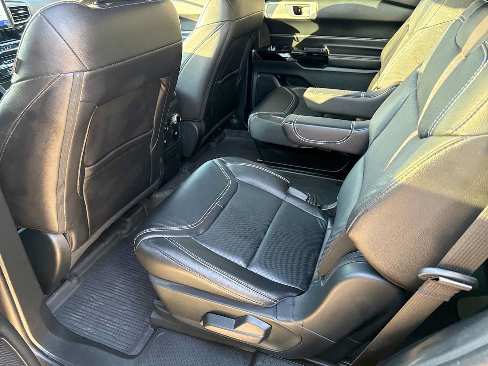 Used 2024 Ford Explorer ST AWD/4WD image 19
