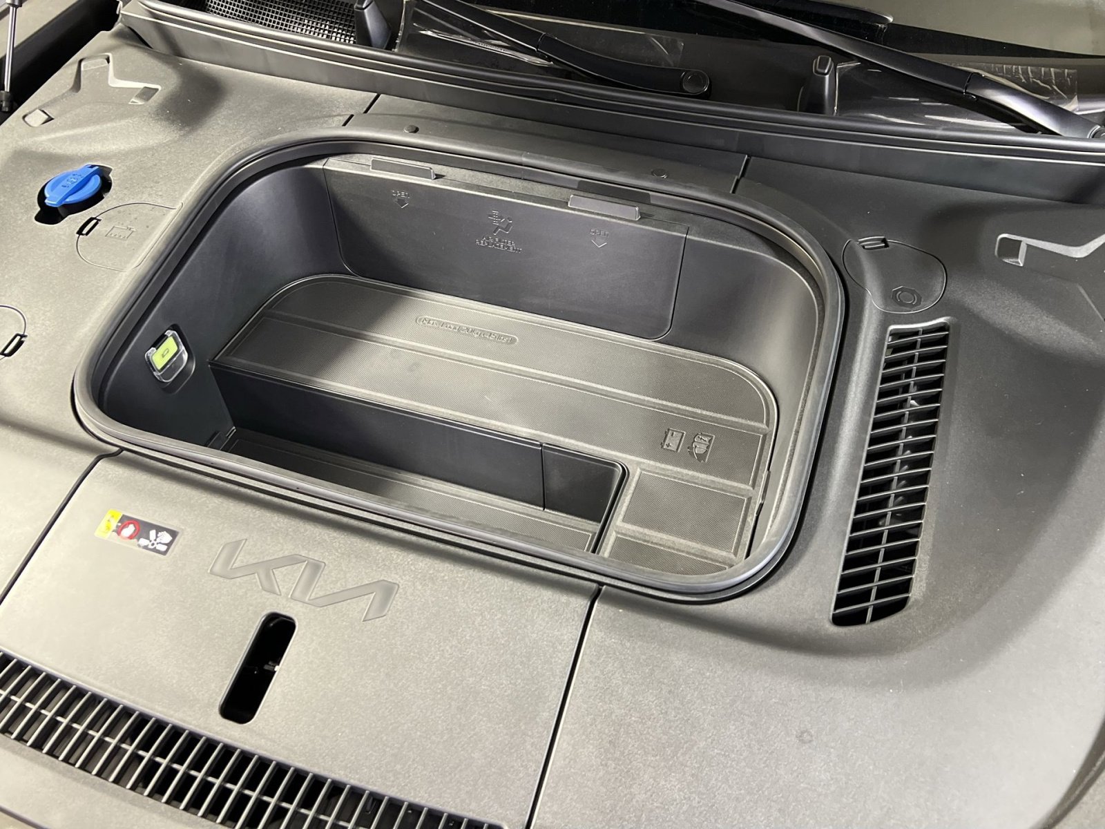 New 2026 Kia EV9 Land w/ Nightfall Edition Package image 28