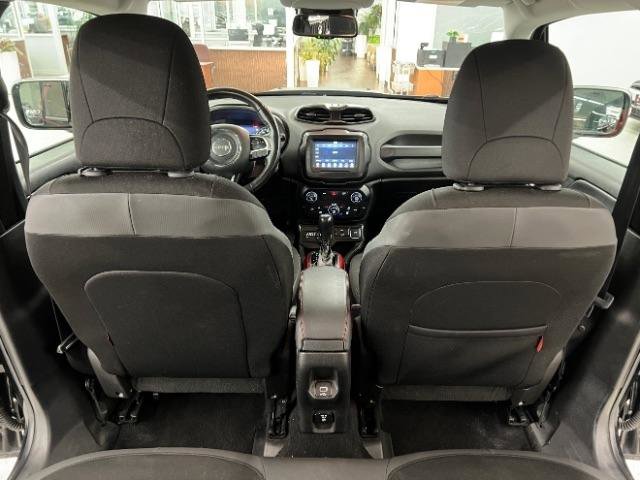 Used 2019 Jeep Renegade Trailhawk w/ Cold Weather Group II AWD/4WD image 30