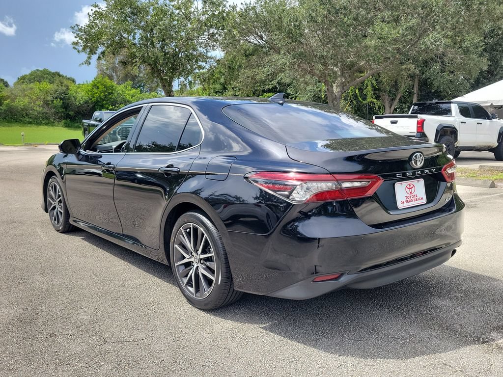 Used 2021 Toyota Camry XLE w/ Navigation Package FWD image 7