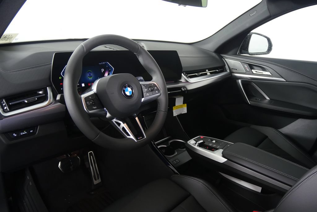 Used 2026 BMW X2 xDrive28i w/ M Sport Package AWD/4WD image 13