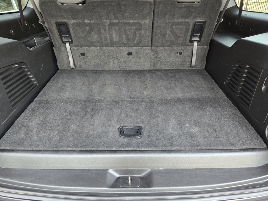 Used 2018 Chevrolet Suburban LS image 21