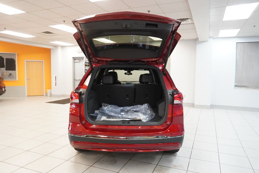 Certified 2023 Chevrolet Equinox RS FWD image 10