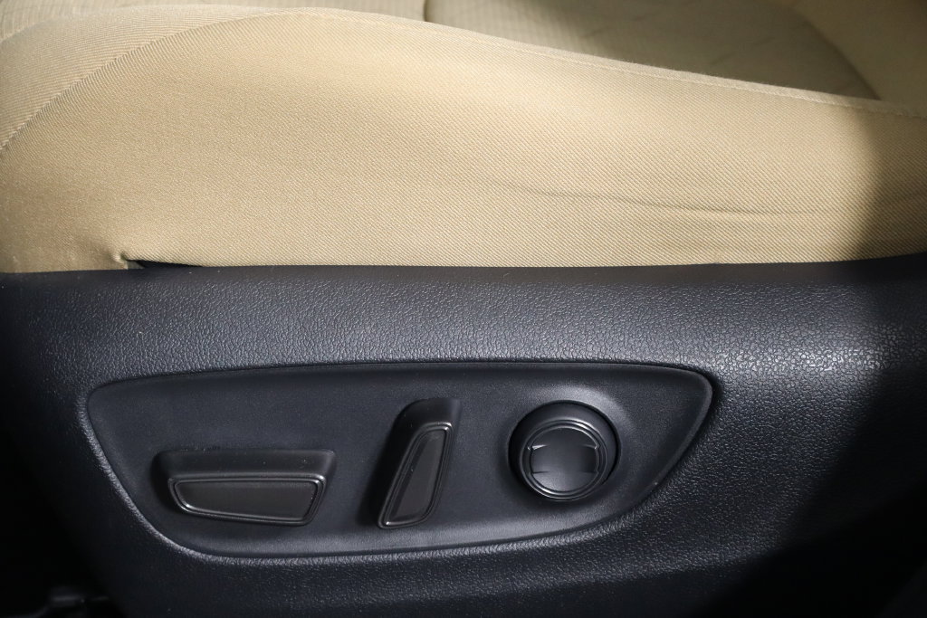 Used 2023 Toyota RAV4 XLE AWD/4WD image 23
