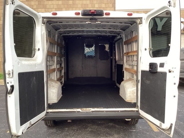 Used 2025 RAM ProMaster 2500 w/ U-Haul Equipment Group FWD image 13