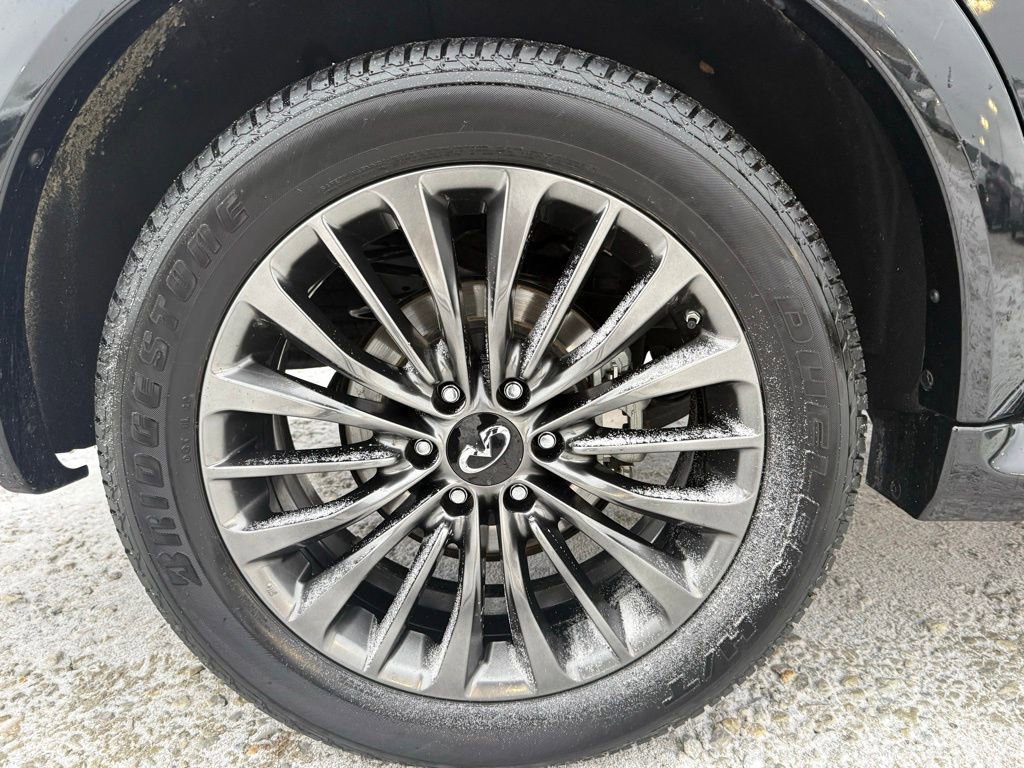 Used 2024 INFINITI QX80 Premium Select w/ Cargo Package image 16