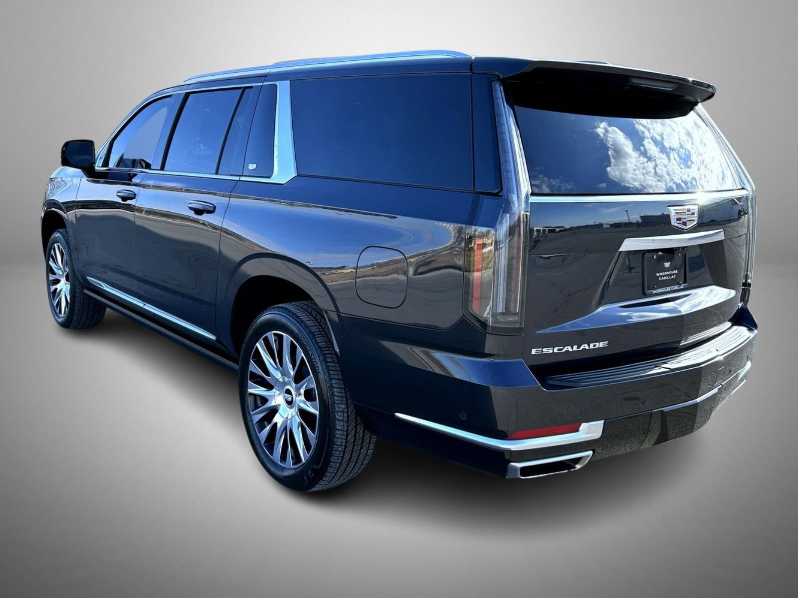 Certified 2025 Cadillac Escalade ESV Premium Luxury Platinum AWD/4WD image 7