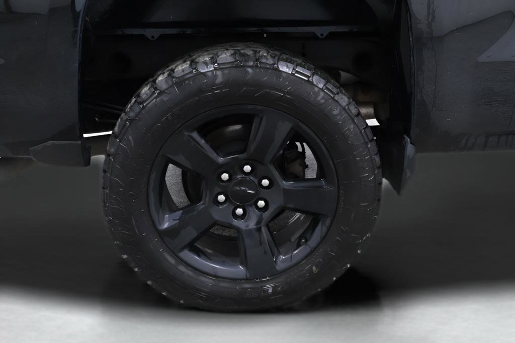Used 2017 Chevrolet Silverado 1500 W/T w/ Black Out Edition AWD/4WD image 9