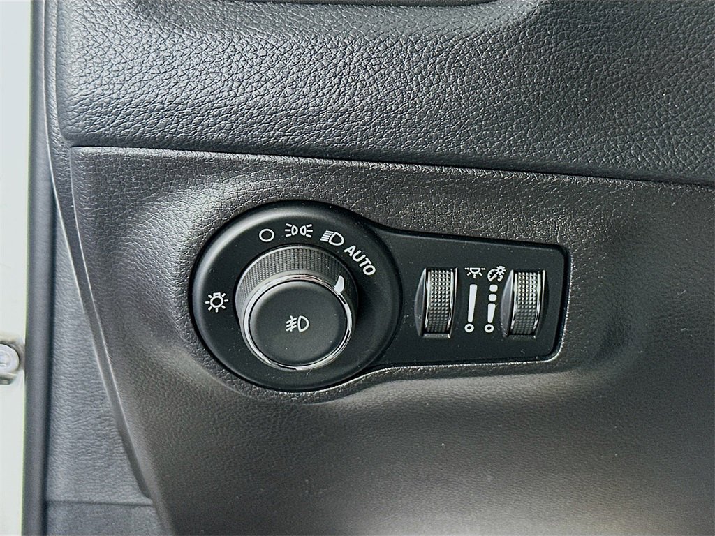 Used 2019 Jeep Compass Trailhawk w/ Leather Interior Group image 10