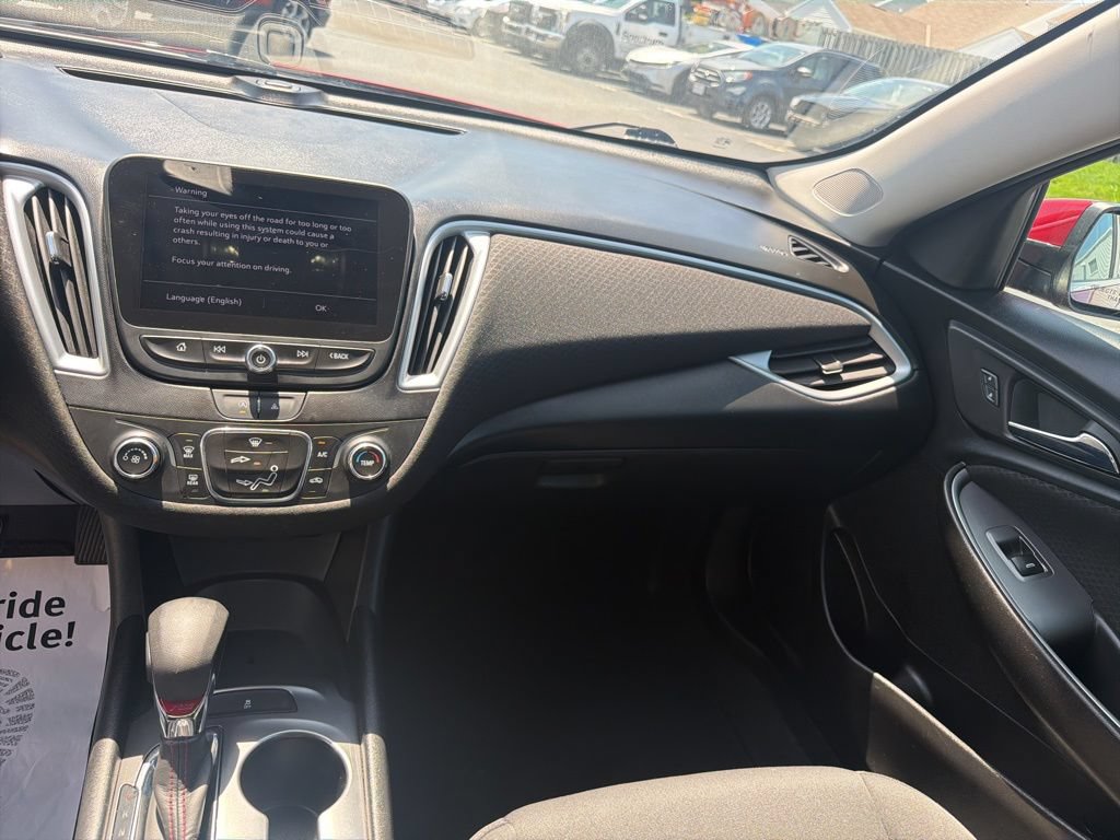 Used 2023 Chevrolet Malibu RS FWD image 31