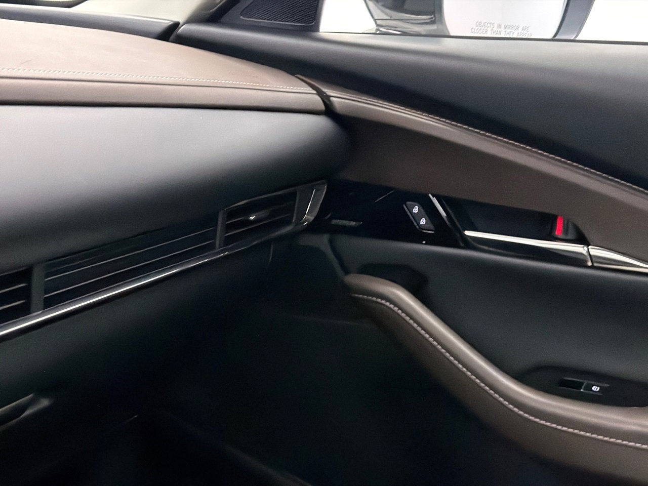 Used 2025 MAZDA CX-30 2.5 Turbo w/ Premium Package image 32