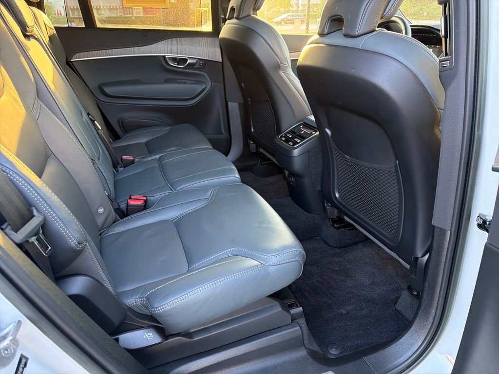 Used 2023 Volvo XC90 B6 Ultimate w/ Protection Package Premier AWD/4WD image 37