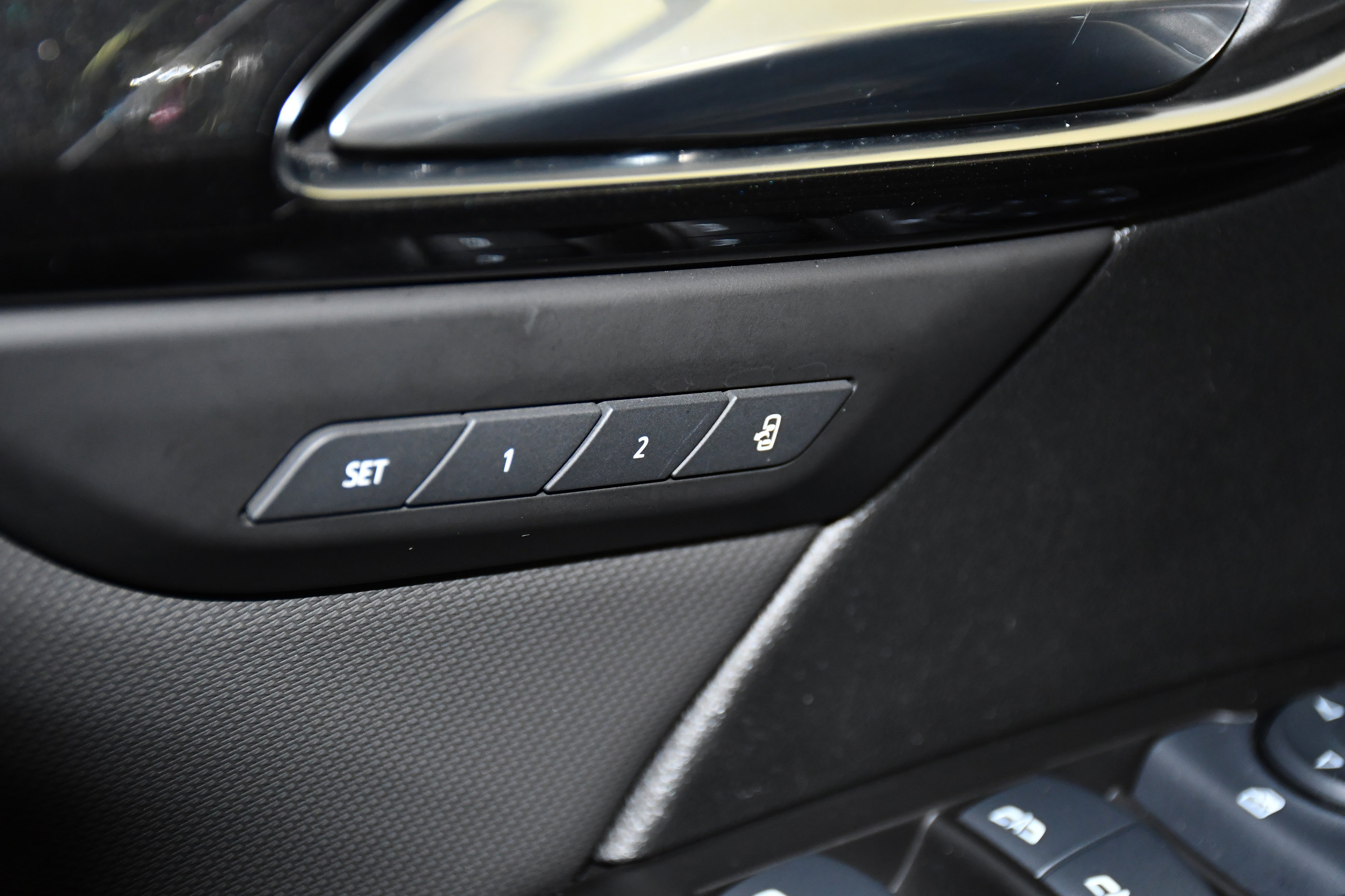 Used 2024 Buick Envision Preferred AWD/4WD image 34