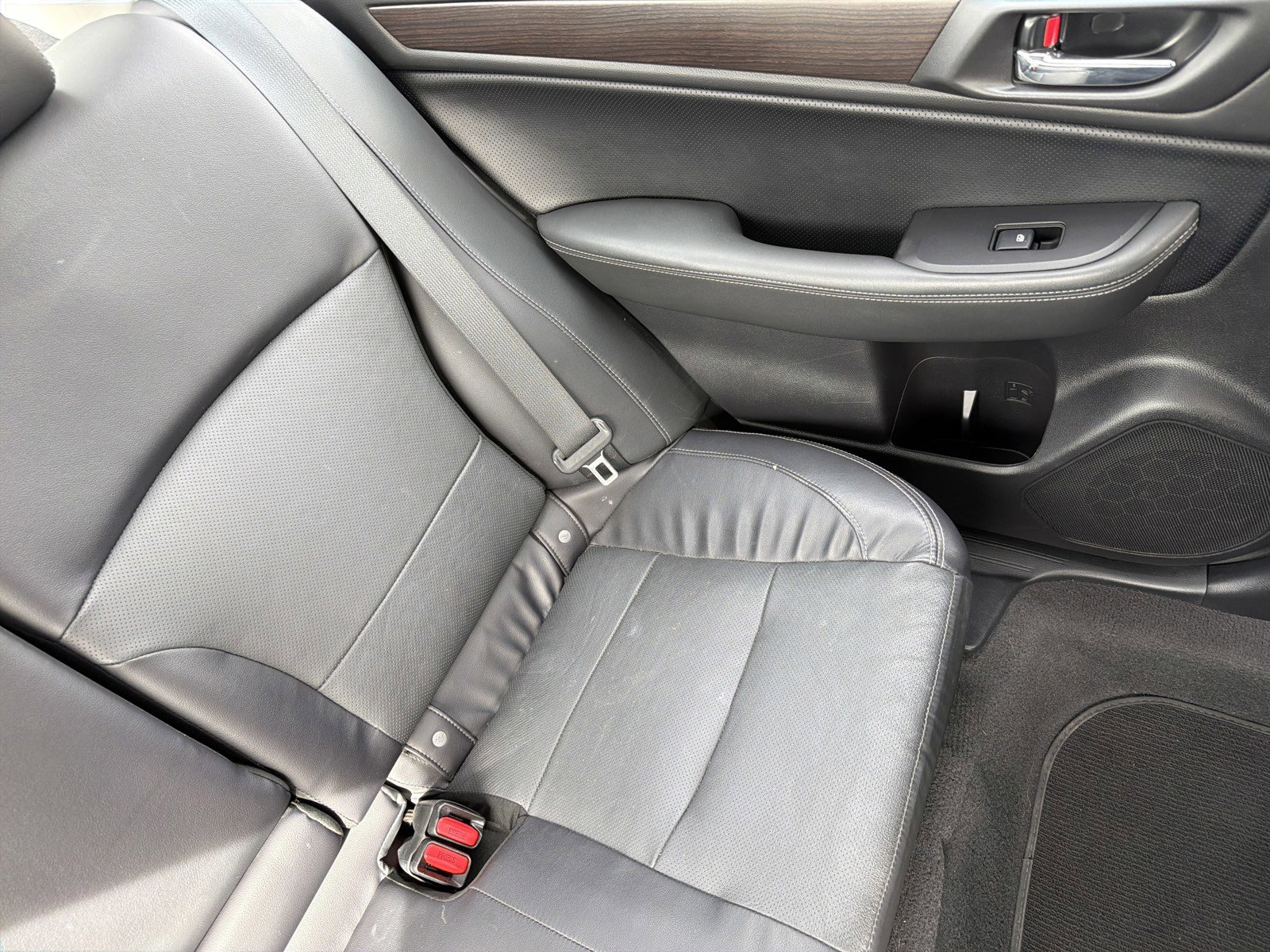 Used 2017 Subaru Legacy 3.6R Limited image 14