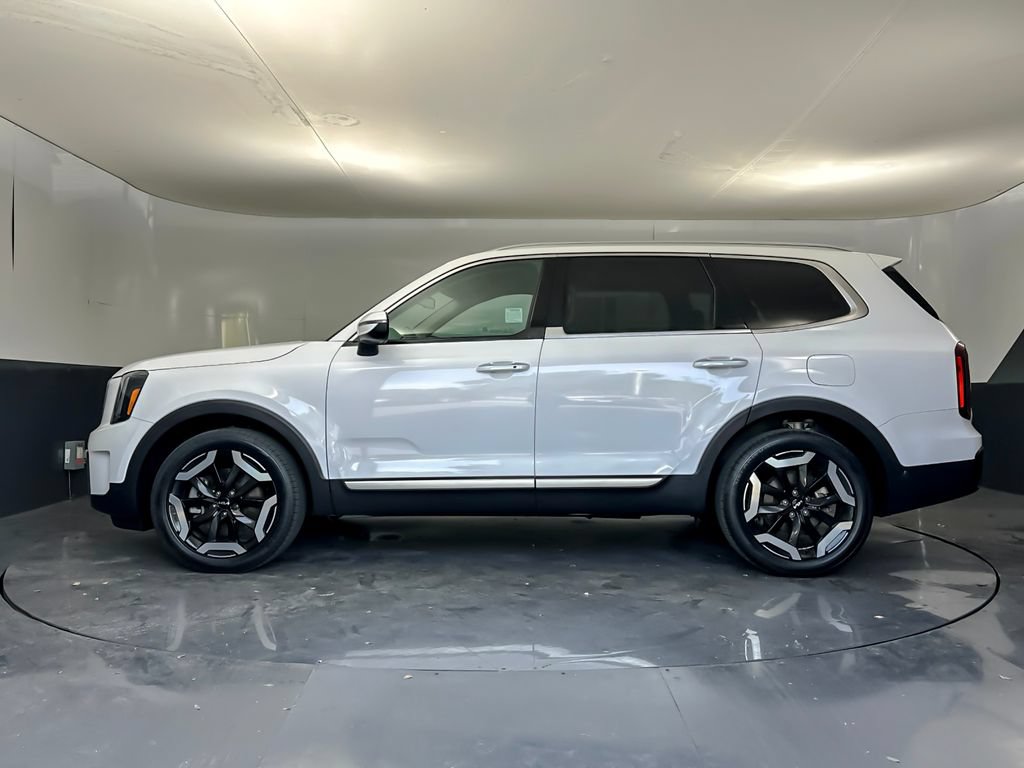 Used 2024 Kia Telluride S w/ S Sunroof Package FWD image 6