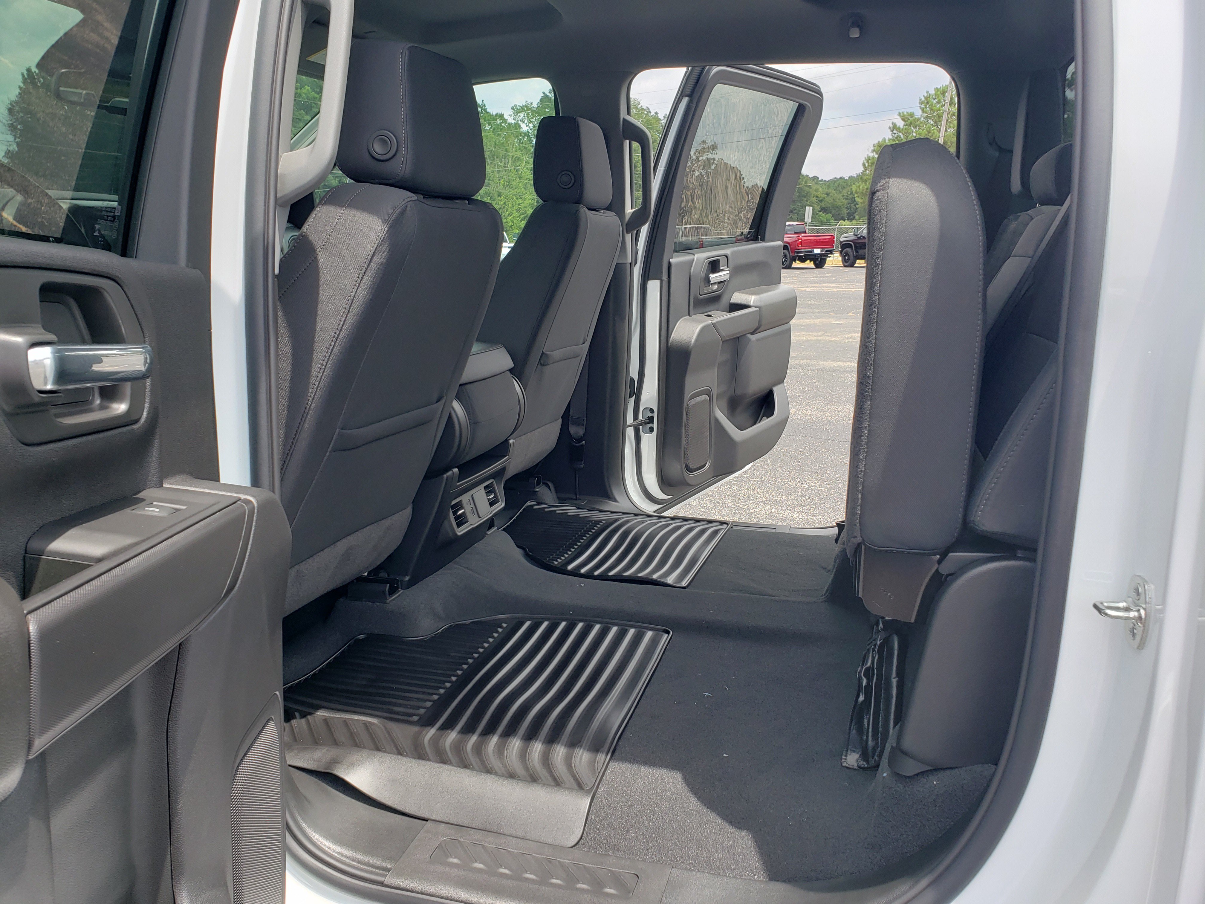 New 2026 Chevrolet Silverado 2500 Custom w/ Custom Value Package AWD/4WD image 32