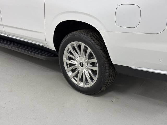 Used 2024 Cadillac Escalade ESV Premium Luxury w/ LPO, Floor Liner Package AWD/4WD image 17