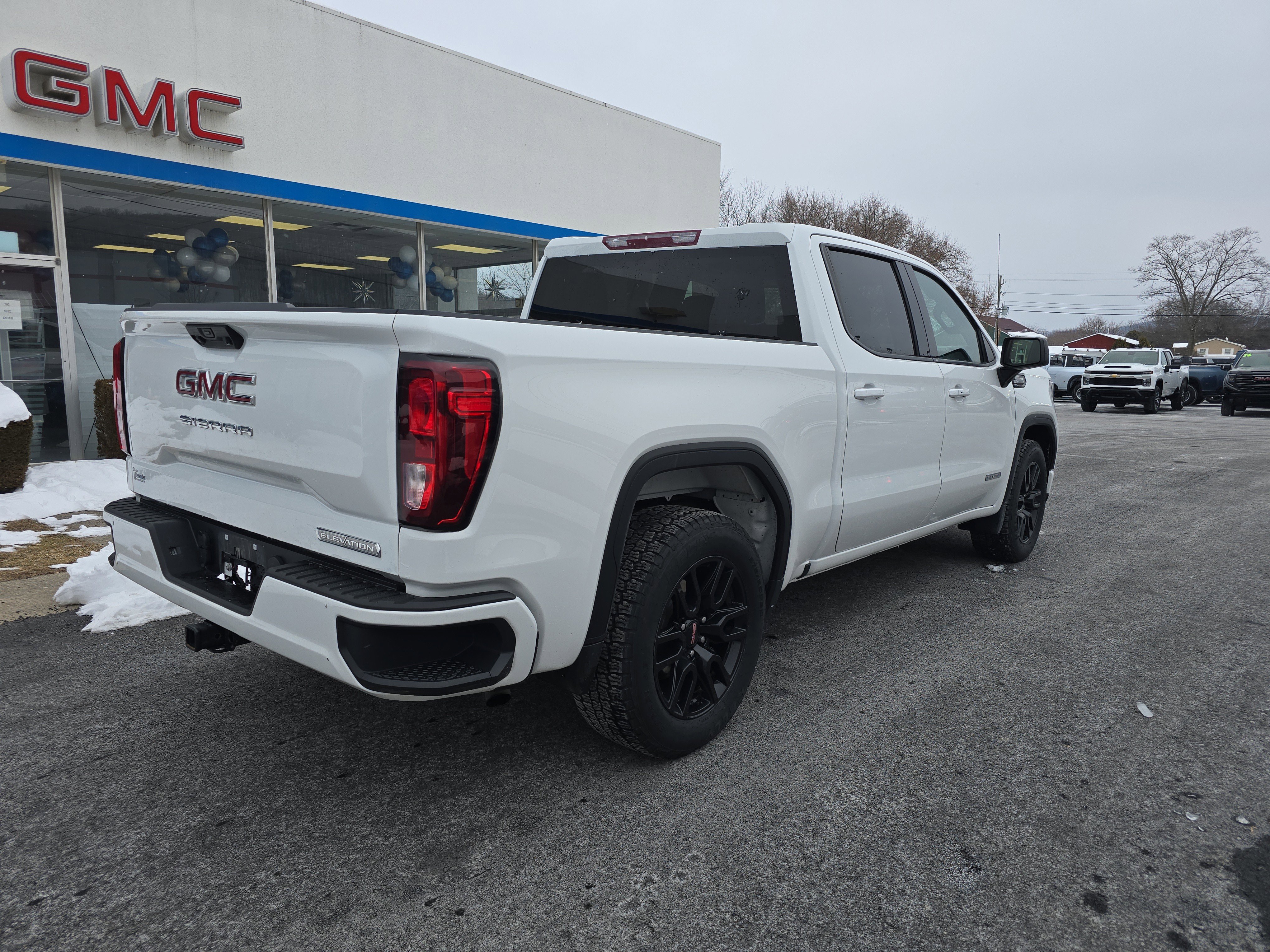 Used 2023 GMC Sierra 1500 Elevation image 3