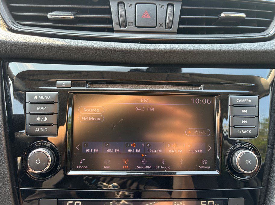 Used 2020 Nissan Rogue SV w/ Premium Package FWD image 28