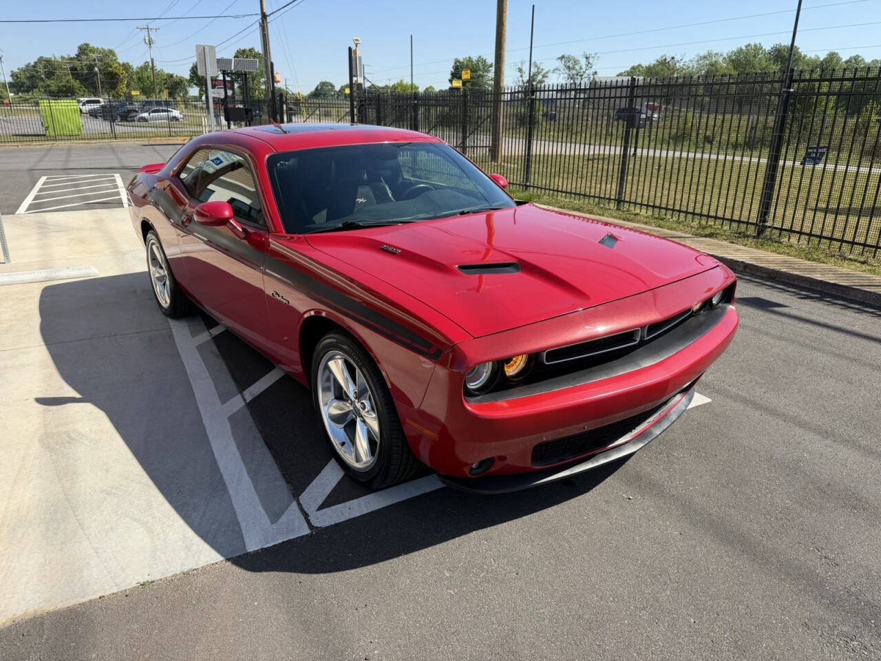 Used 2015 Dodge Challenger R/T Plus RWD image 10