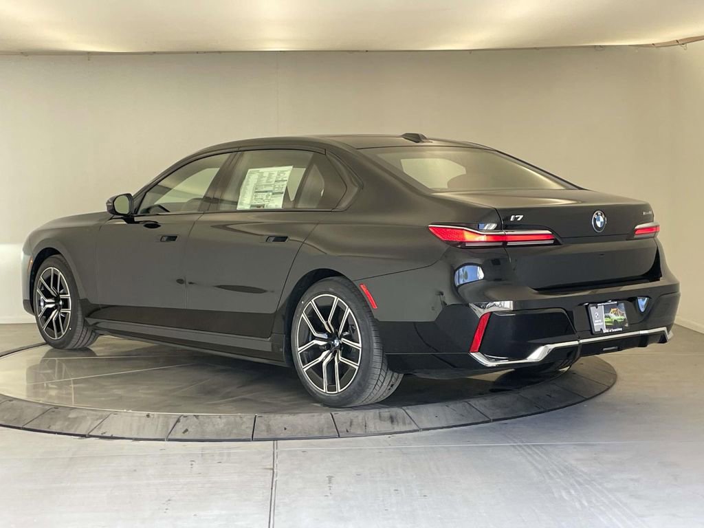 New 2026 BMW i7 xDrive60 w/ Executive Package AWD/4WD image 3