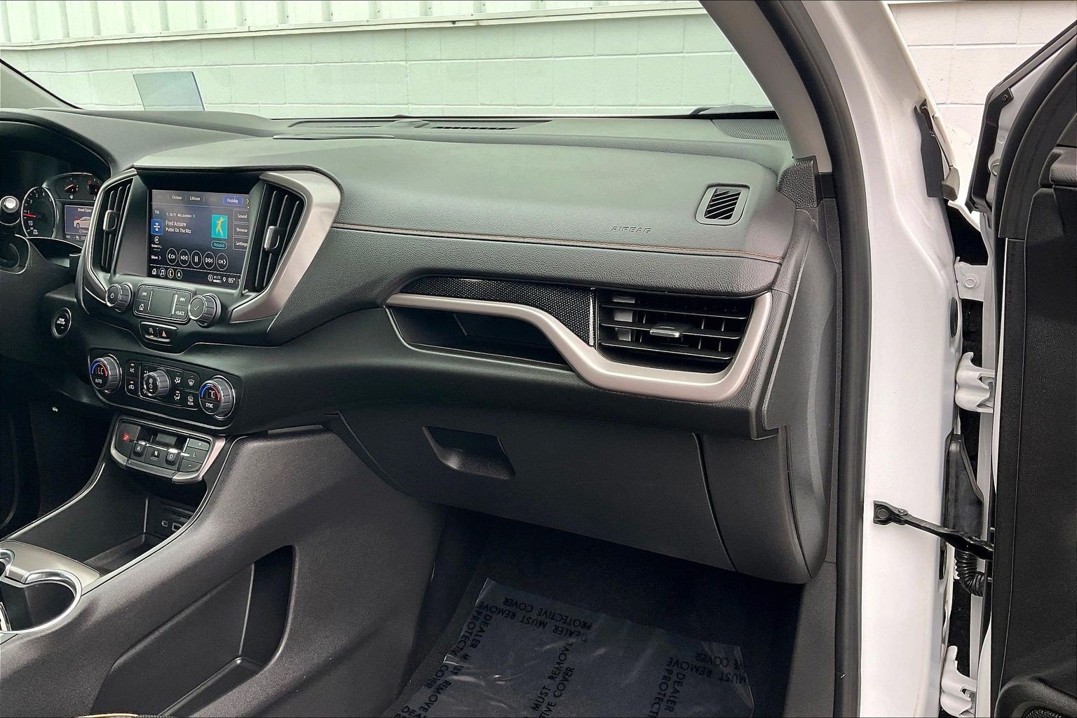 Used 2022 GMC Terrain AT4 w/ Infotainment Package II AWD/4WD image 21