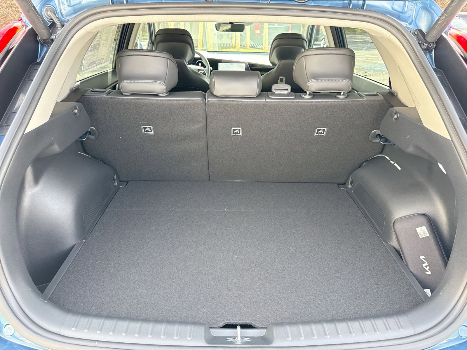 New 2025 Kia Niro Wave w/ Wave Preserve Package FWD image 26