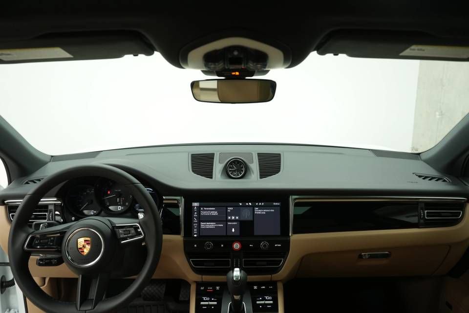 New 2026 Porsche Macan AWD/4WD image 16