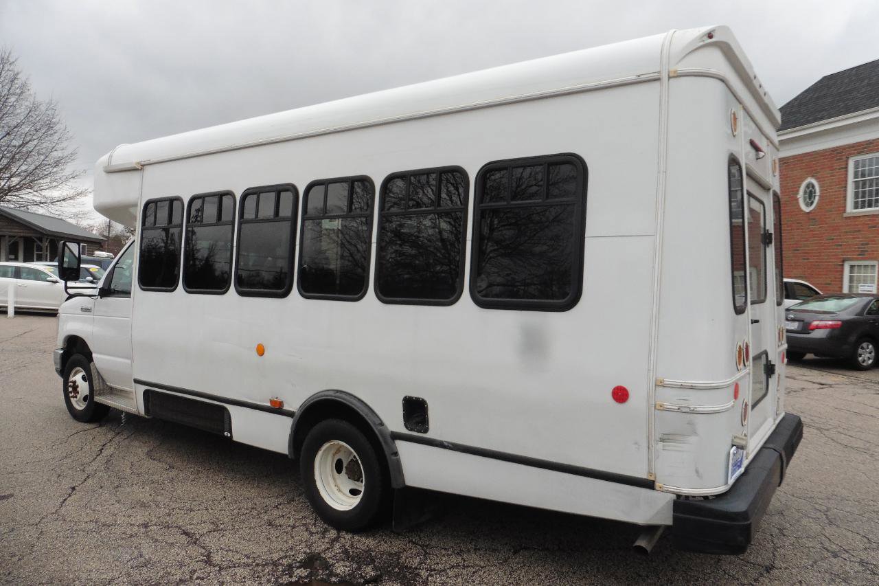 Used 2017 Ford E-450 and Econoline 450 Super Duty w/ Shuttle Bus Prep Package image 2