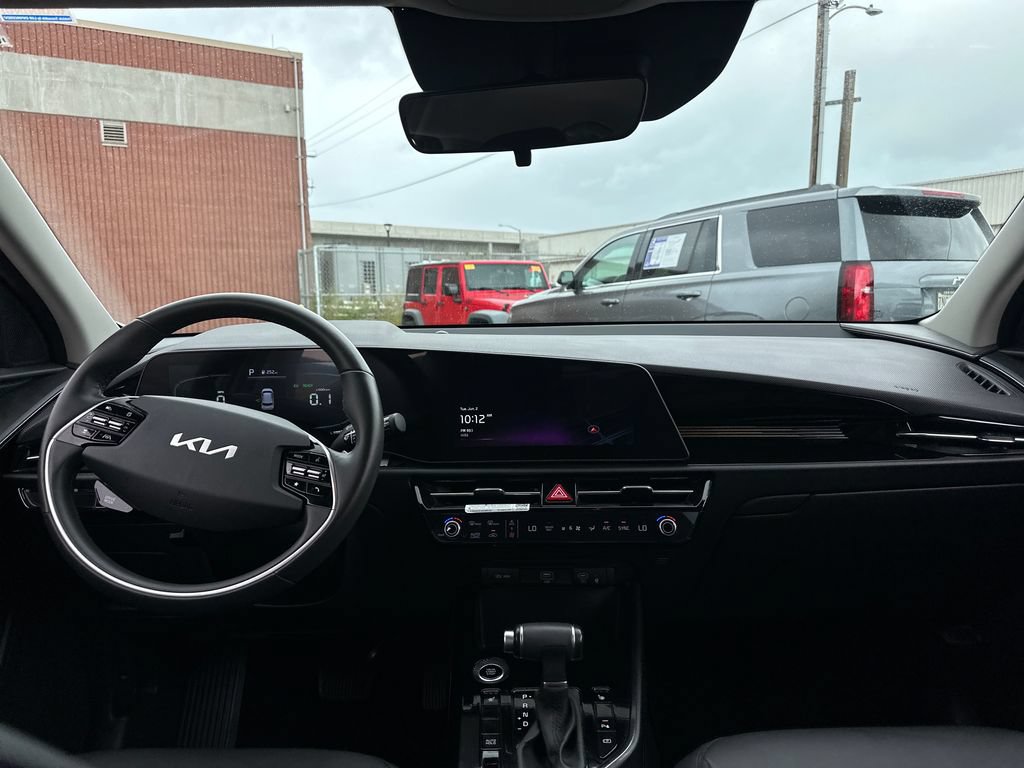 Used 2023 Kia Niro EX FWD image 14