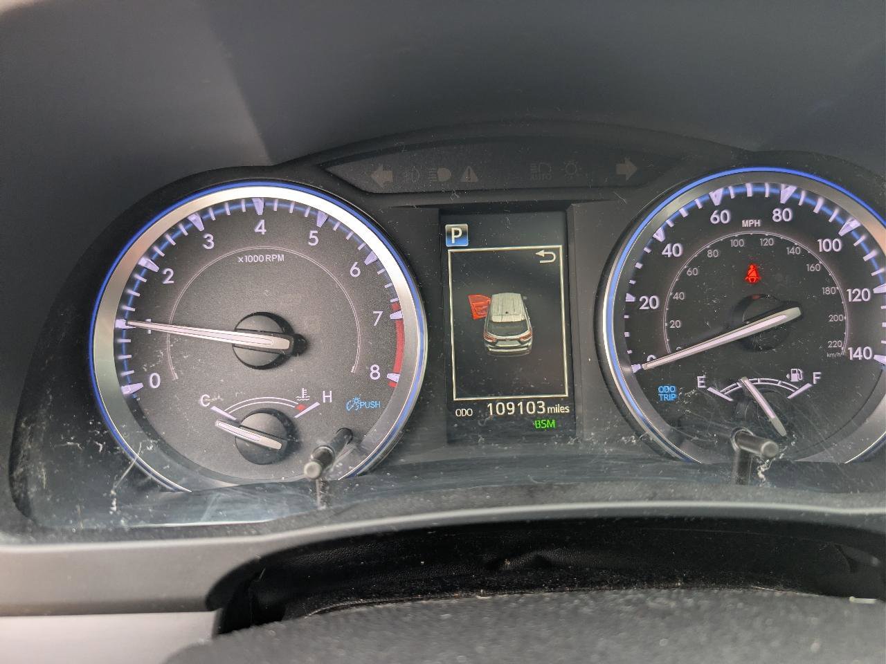 Used 2019 Toyota Highlander XLE AWD/4WD image 16