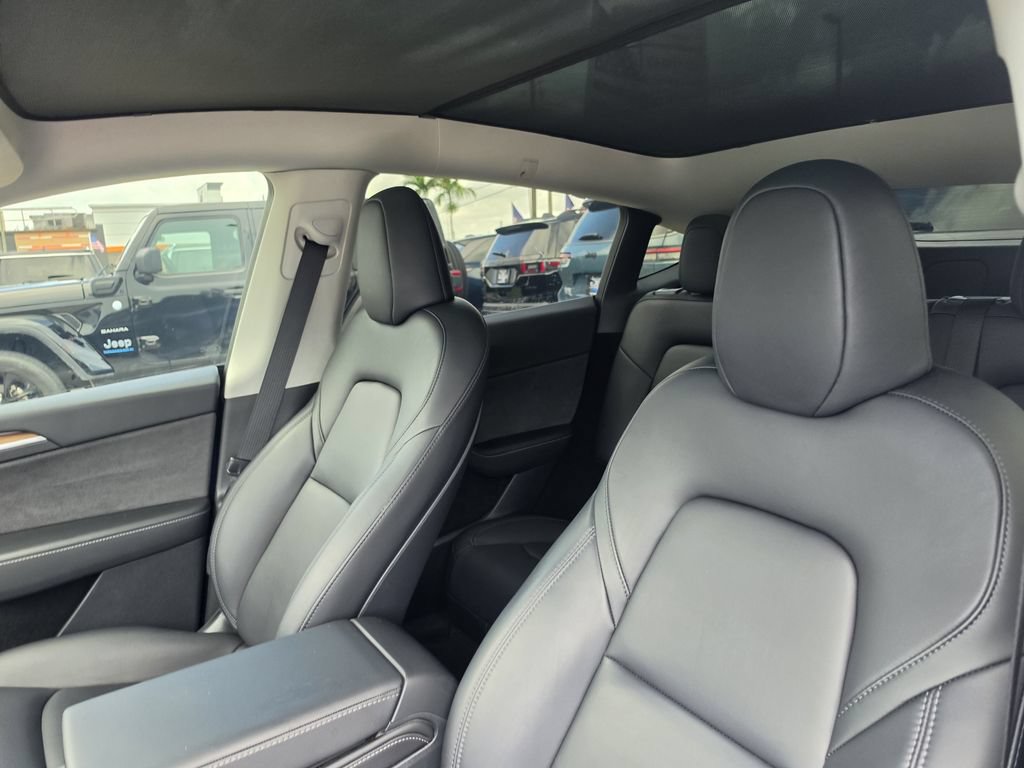 Used 2023 Tesla Model Y Long Range AWD/4WD image 22