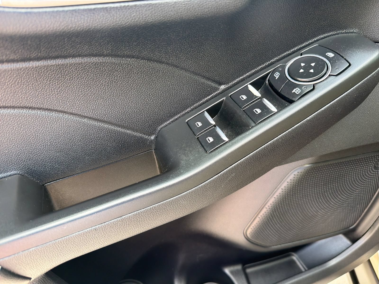 Used 2021 Ford Escape SEL AWD/4WD image 16