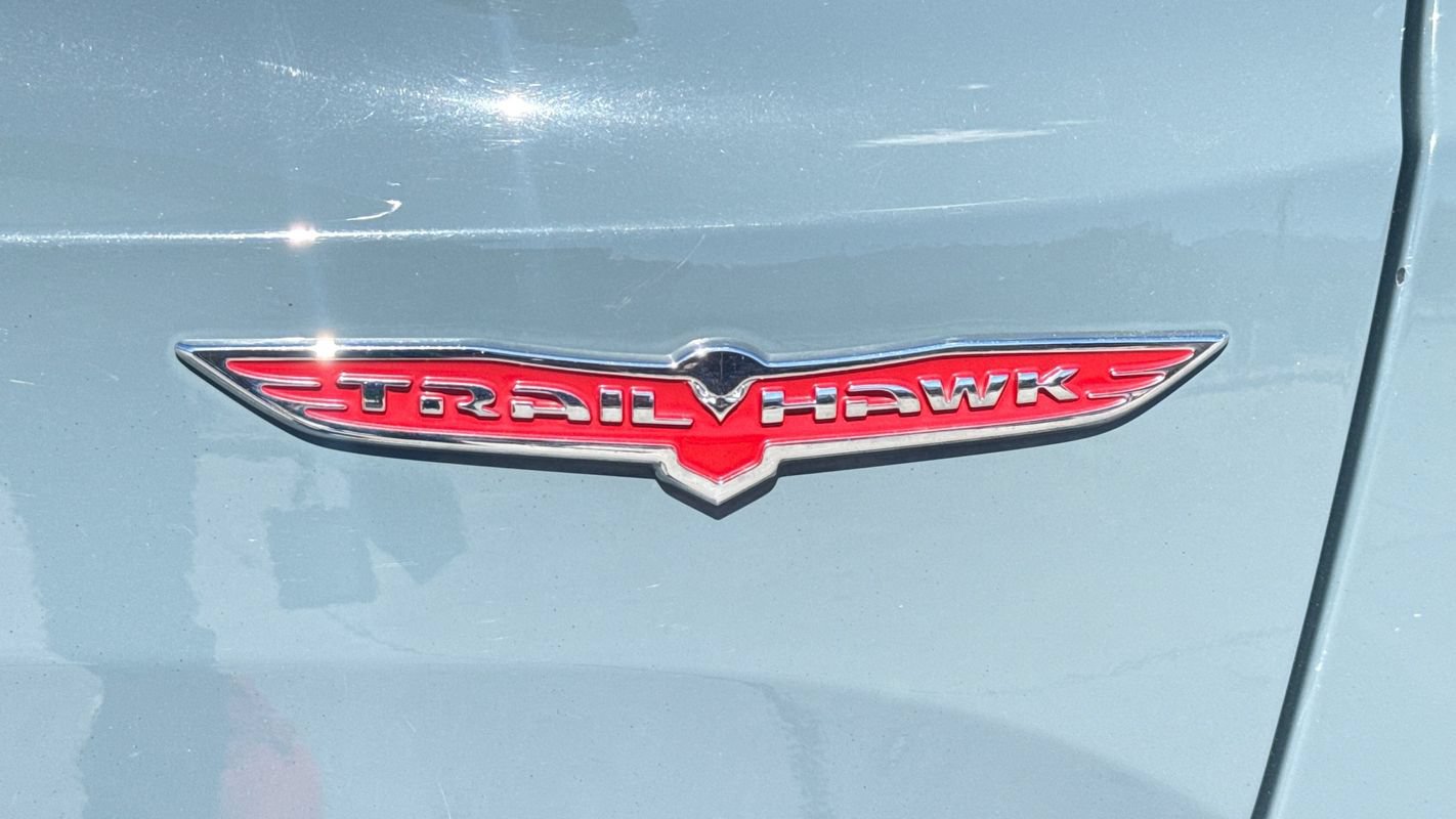 Used 2016 Jeep Renegade Trailhawk AWD/4WD image 15