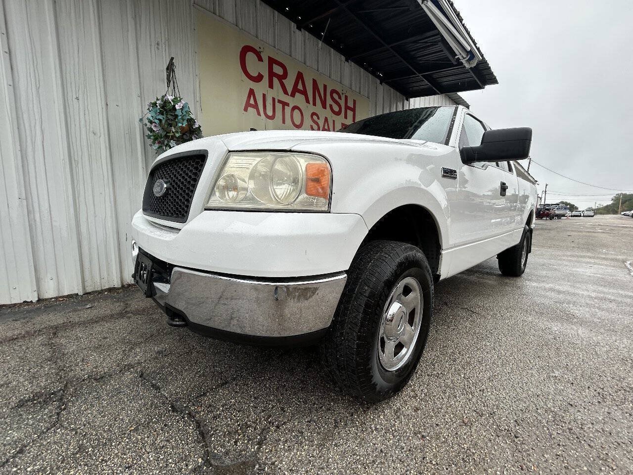 Used 2005 Ford F150 XLT AWD/4WD image 2