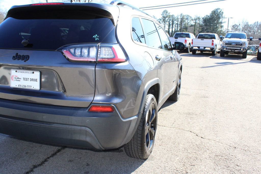 Used 2019 Jeep Cherokee Latitude Plus FWD image 9