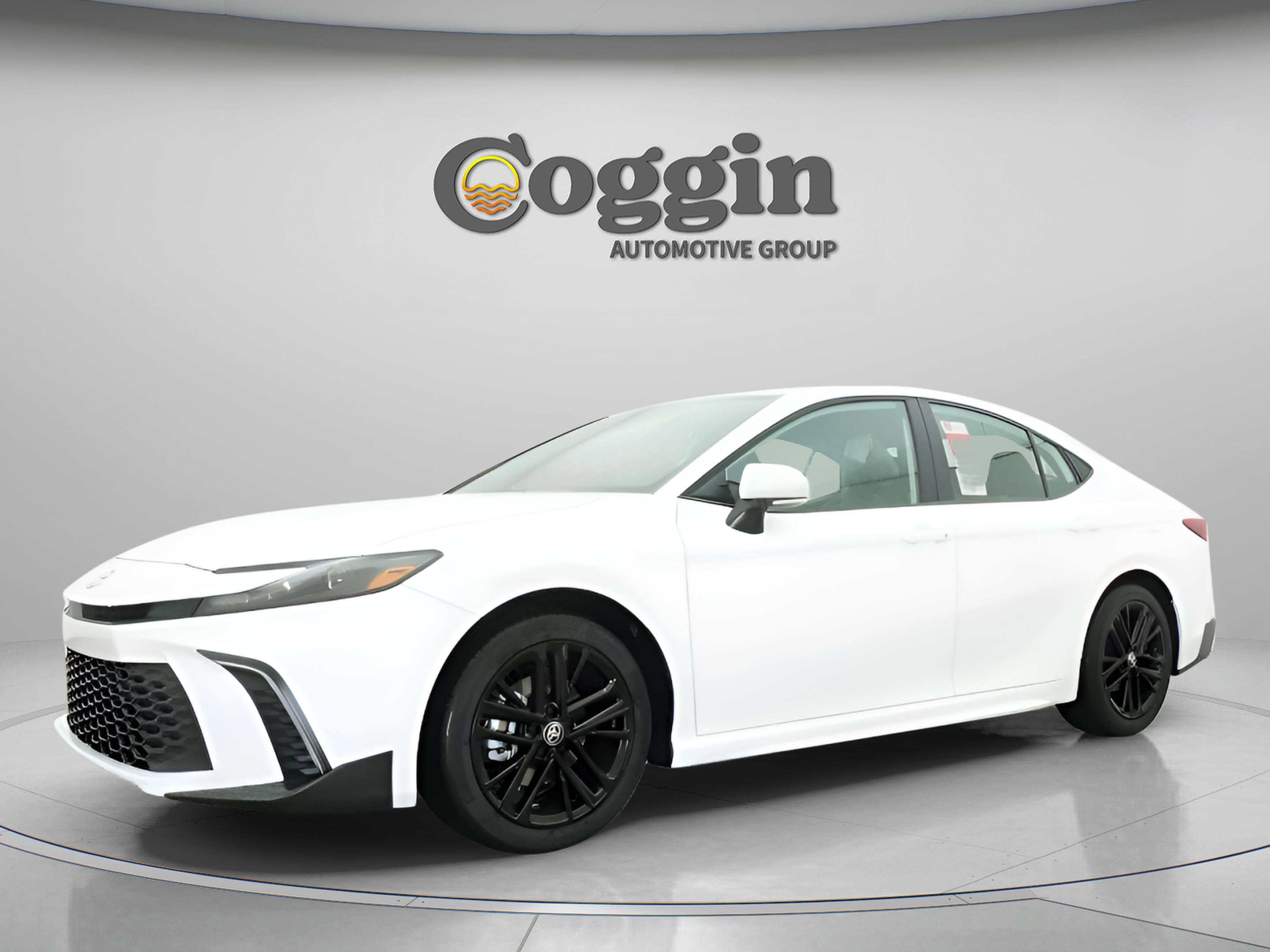New 2026 Toyota Camry SE FWD image 2