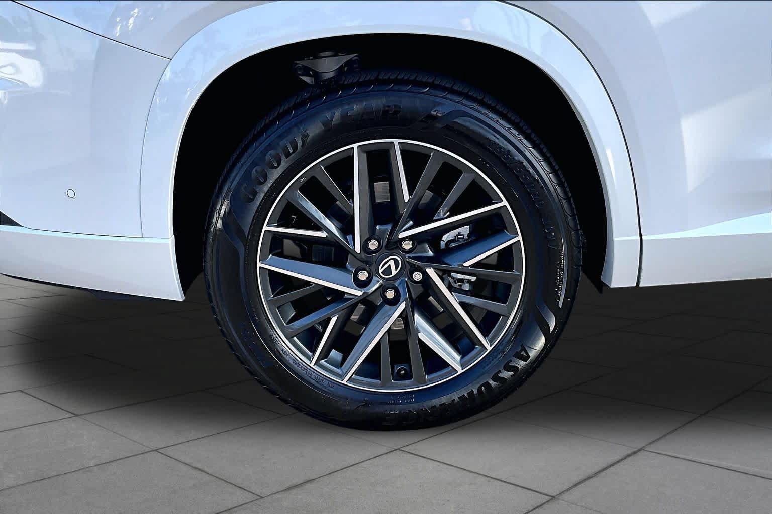 Used 2026 Lexus TX 350 AWD w/ Technology Package image 10