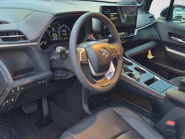 New 2026 Toyota Sienna XSE FWD image 3