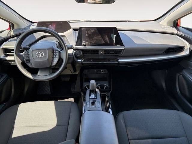 Used 2024 Toyota Prius LE FWD image 10