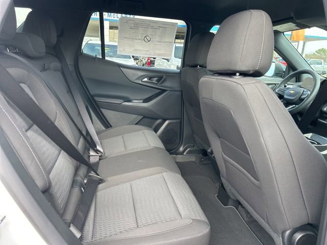 New 2026 Chevrolet Equinox LT w/ LPO, Floor Liner Package FWD image 31
