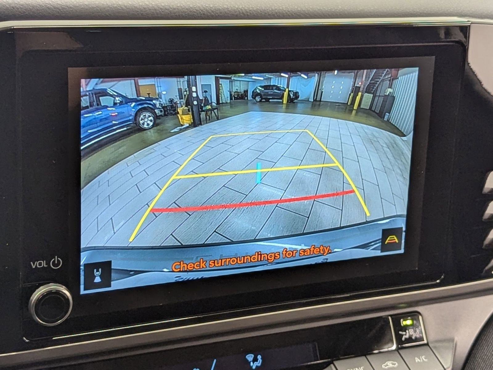 Used 2025 Toyota Camry LE w/ Convenience Package image 30