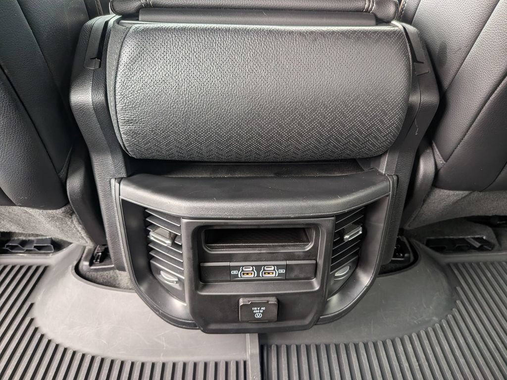 Used 2024 RAM 1500 Laramie AWD/4WD image 34