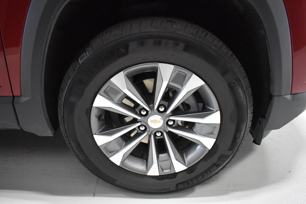 Used 2026 Chevrolet Equinox LT AWD/4WD image 10