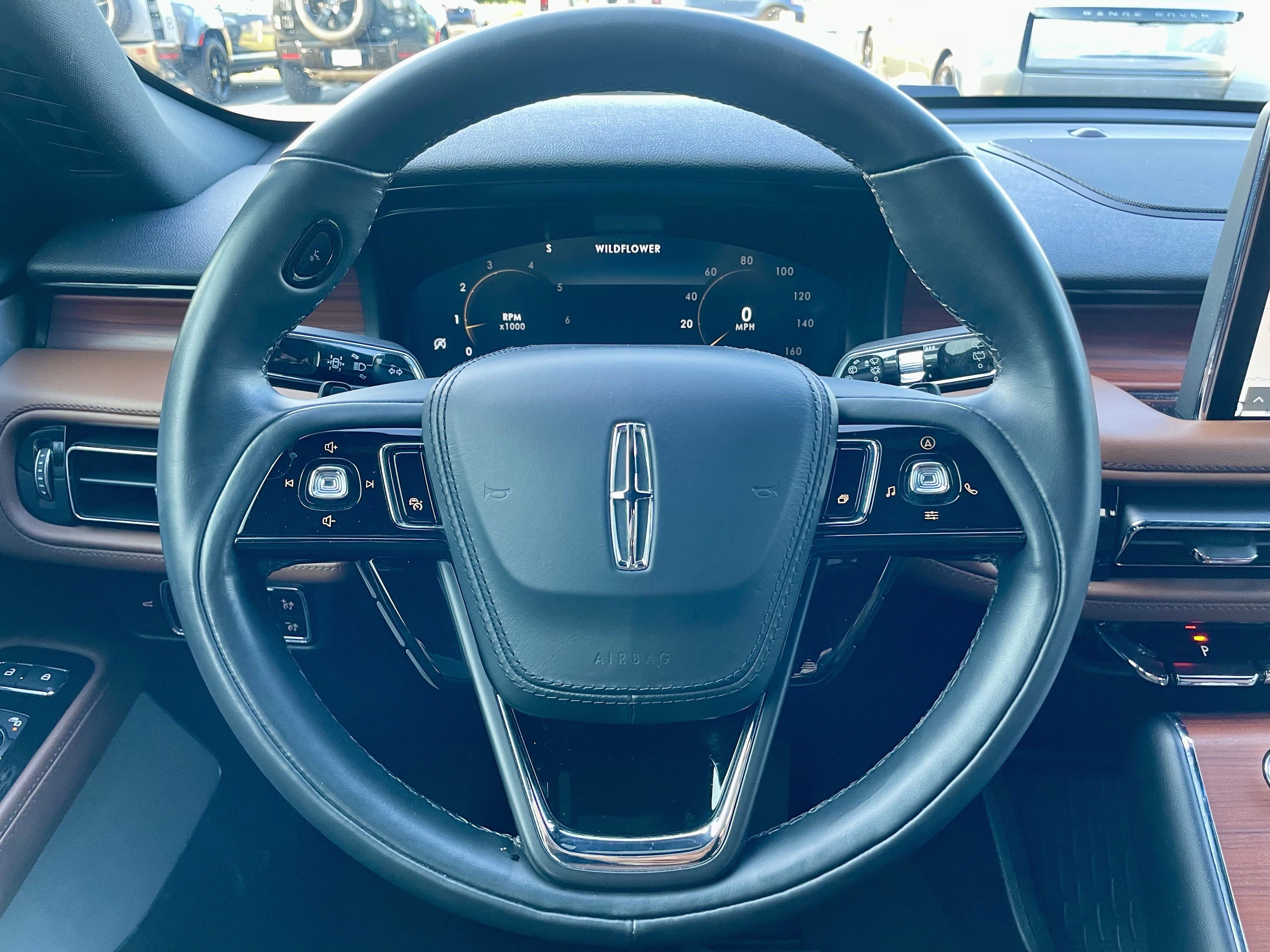 Used 2023 Lincoln Aviator Reserve w/ Equipment Group 201A image 21