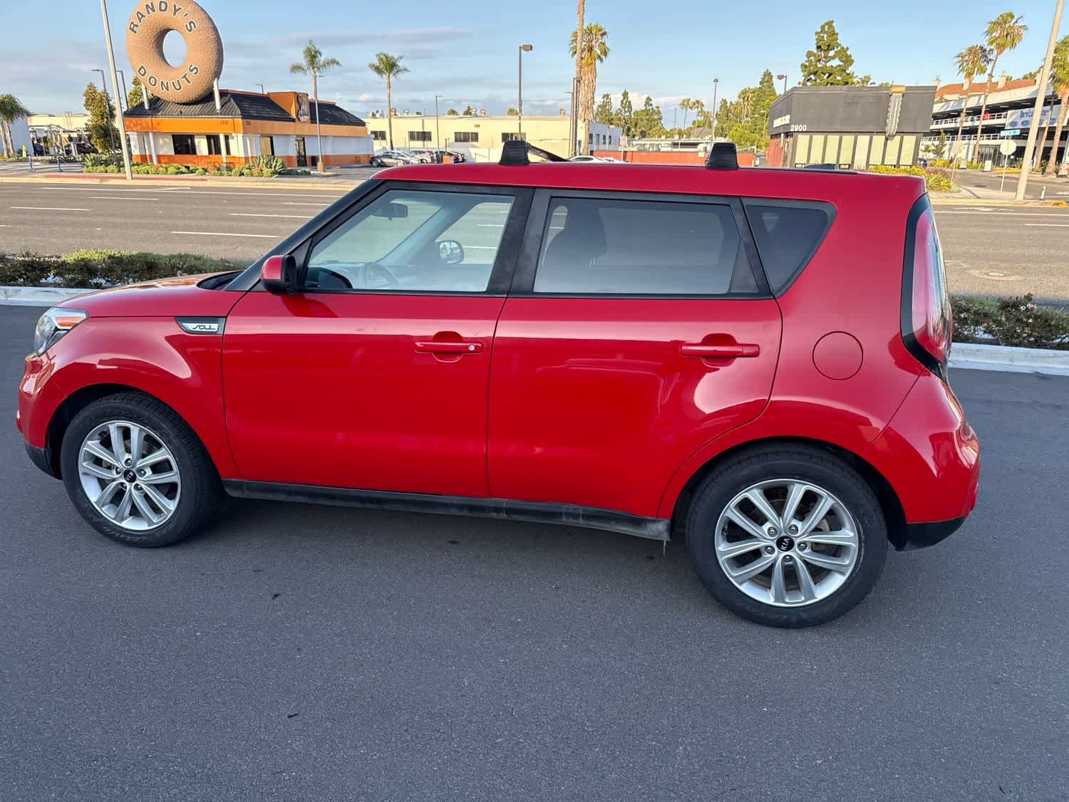 Used 2018 Kia Soul + FWD image 22