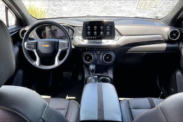 Used 2023 Chevrolet Blazer Premier w/ Enhanced Convenience Package FWD image 15