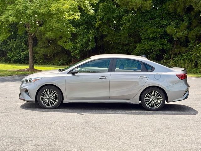 Used 2023 Kia Forte GT-Line w/ GT-Line Technology Package FWD image 3
