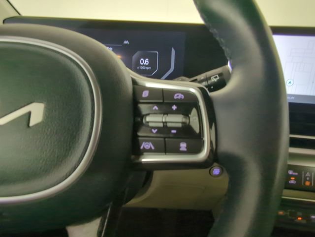 Used 2025 Kia Carnival SX Prestige FWD image 28